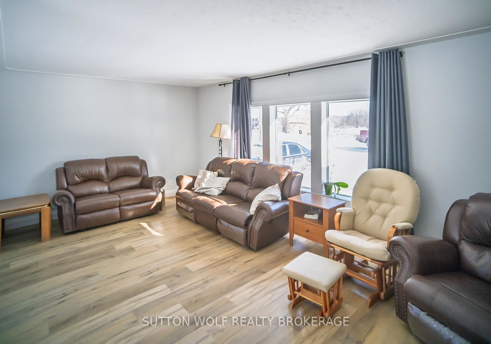 235-william-street-southwest-middlesex-ontario-x12657304