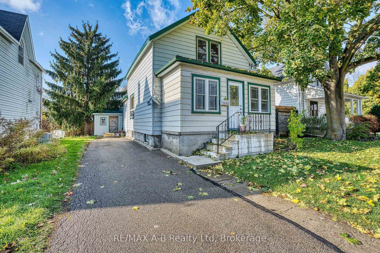 252-romeo-street-s-stratford-ontario-x12658810