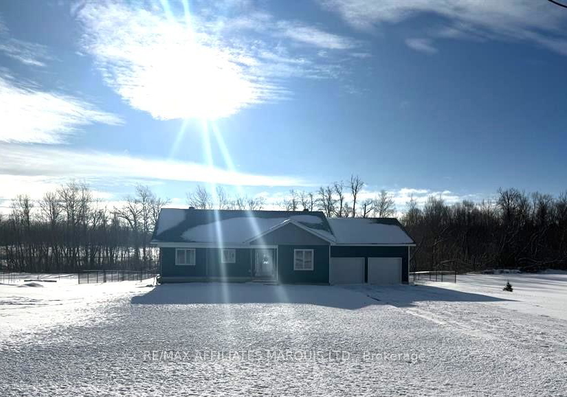 16980-valade-road-south-stormont-ontario-x12659202