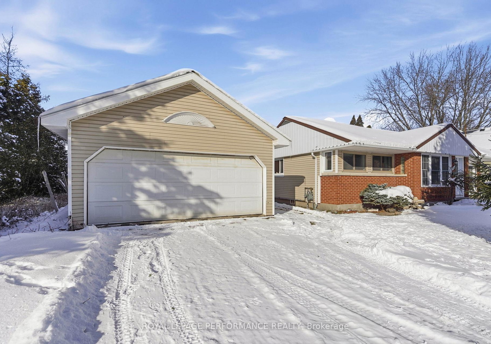 724-st-antoine-street-cornwall-ontario-x12659478