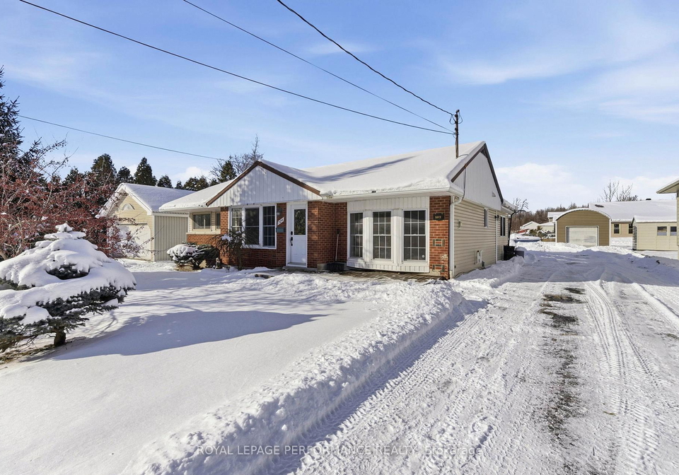 724-st-antoine-street-cornwall-ontario-x12659478