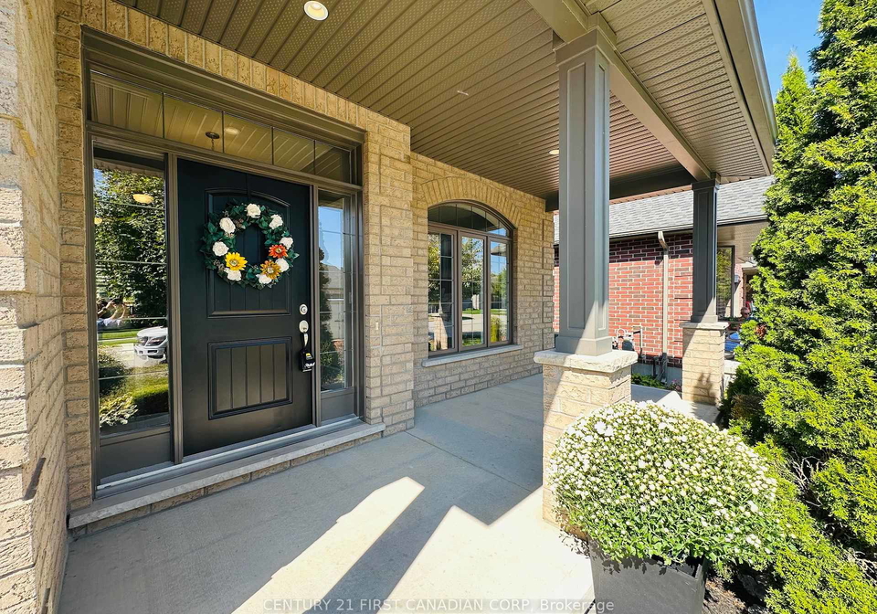 696-bennett-crescent-strathroy-caradoc-ontario-x12659596