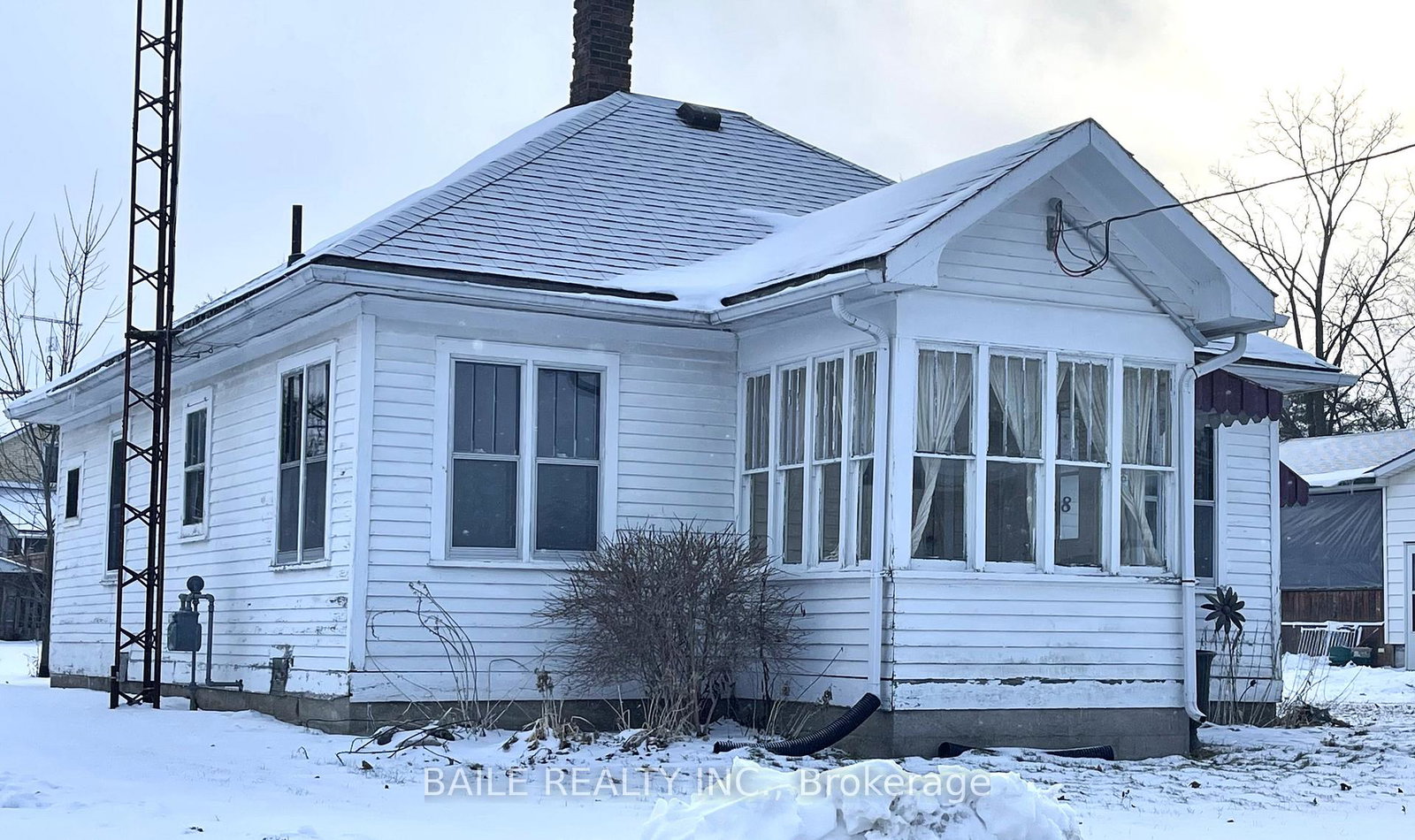 528-st-clair-street-warwick-ontario-x12660342