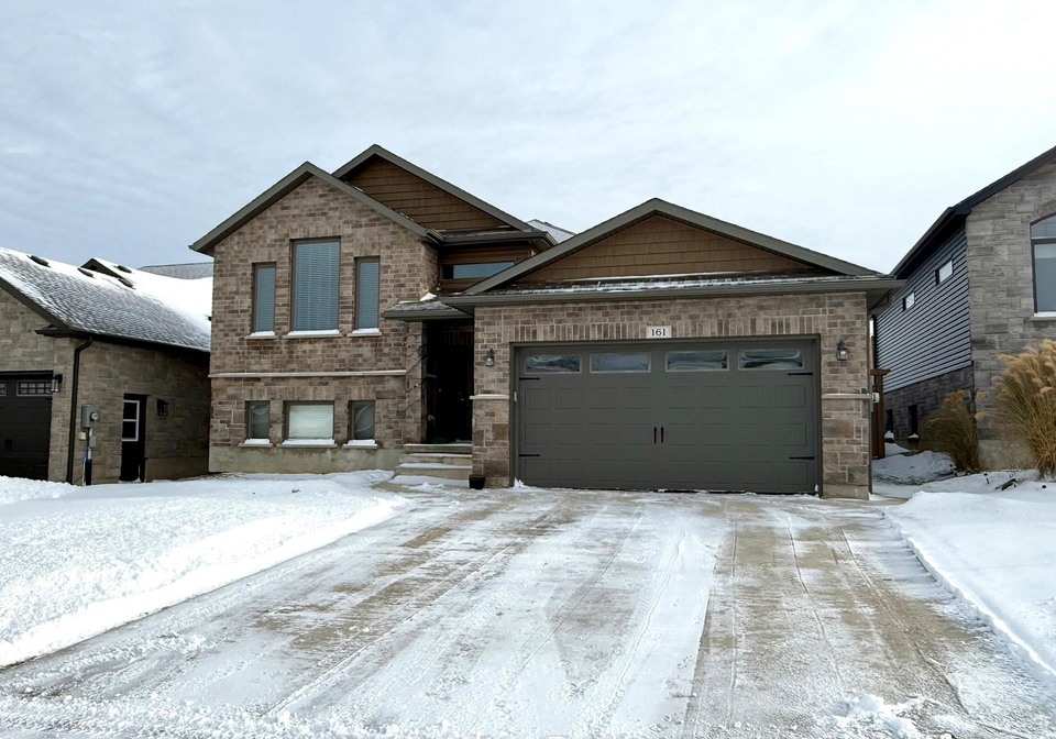 161-17th-avenue-a-hanover-ontario-x12660432