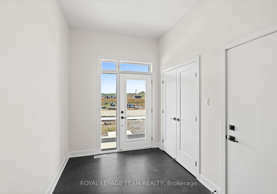 1035-moore-street-brockville-ontario-x12661288