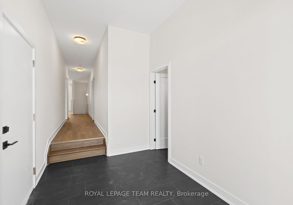 1035-moore-street-brockville-ontario-x12661288