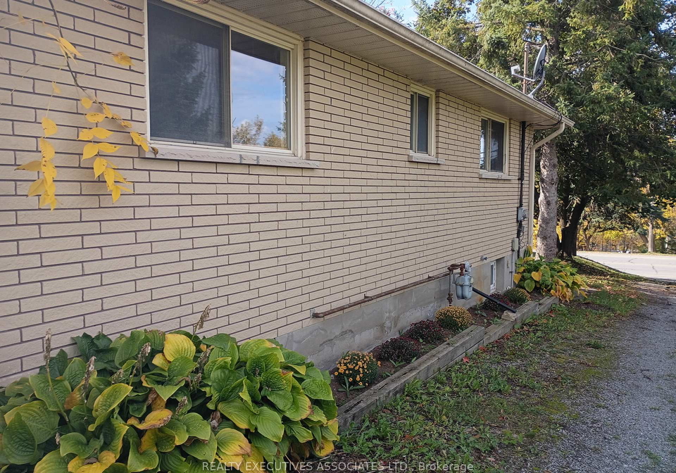 913-ward-street-selwyn-ontario-x12661470