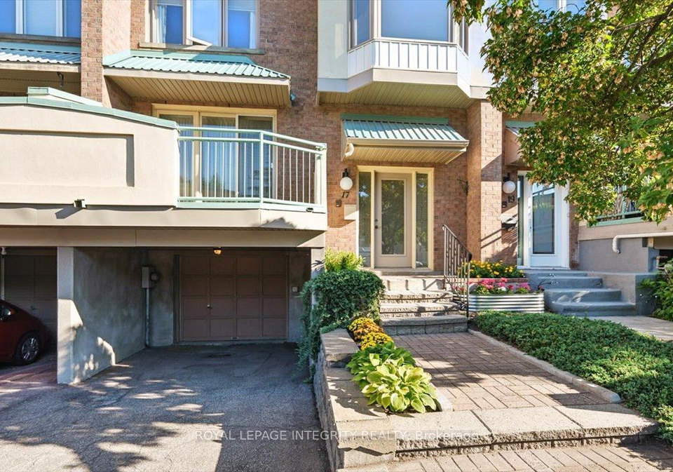 17-columbus-avenue-ottawa-ontario-x12661494