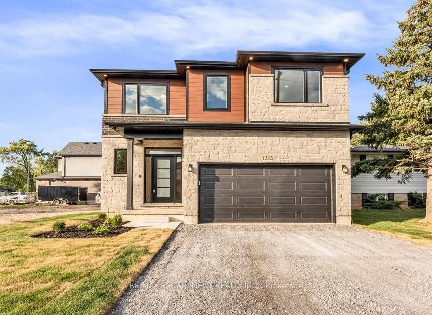 1313-baseline-road-hamilton-ontario-x12662272