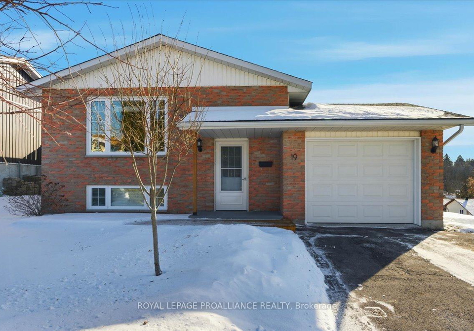 19-fleming-road-quinte-west-ontario-x12662466