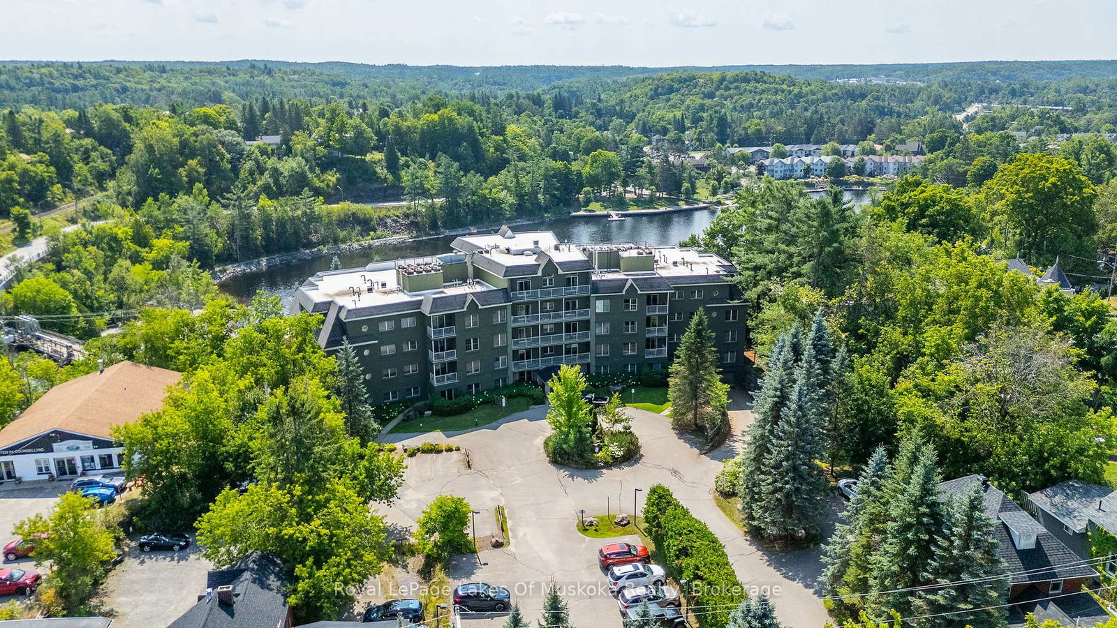24-ontario-street-bracebridge-ontario-x12662526