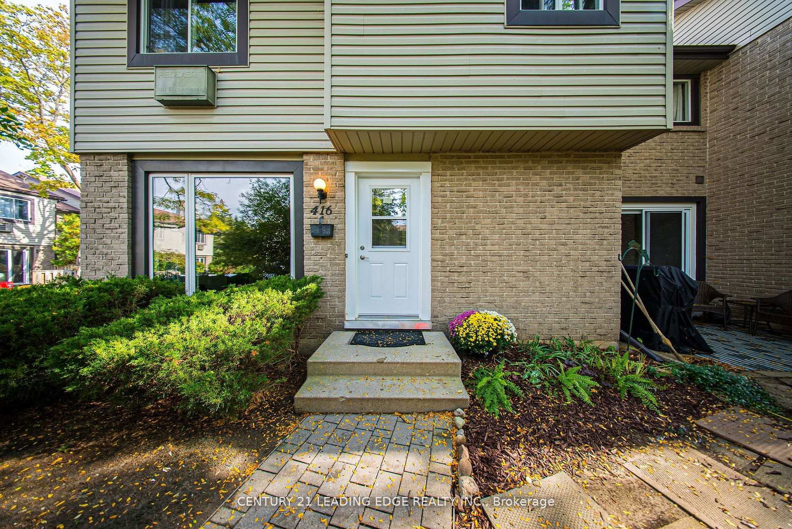 416-scottsdale-drive-guelph-ontario-x12662704