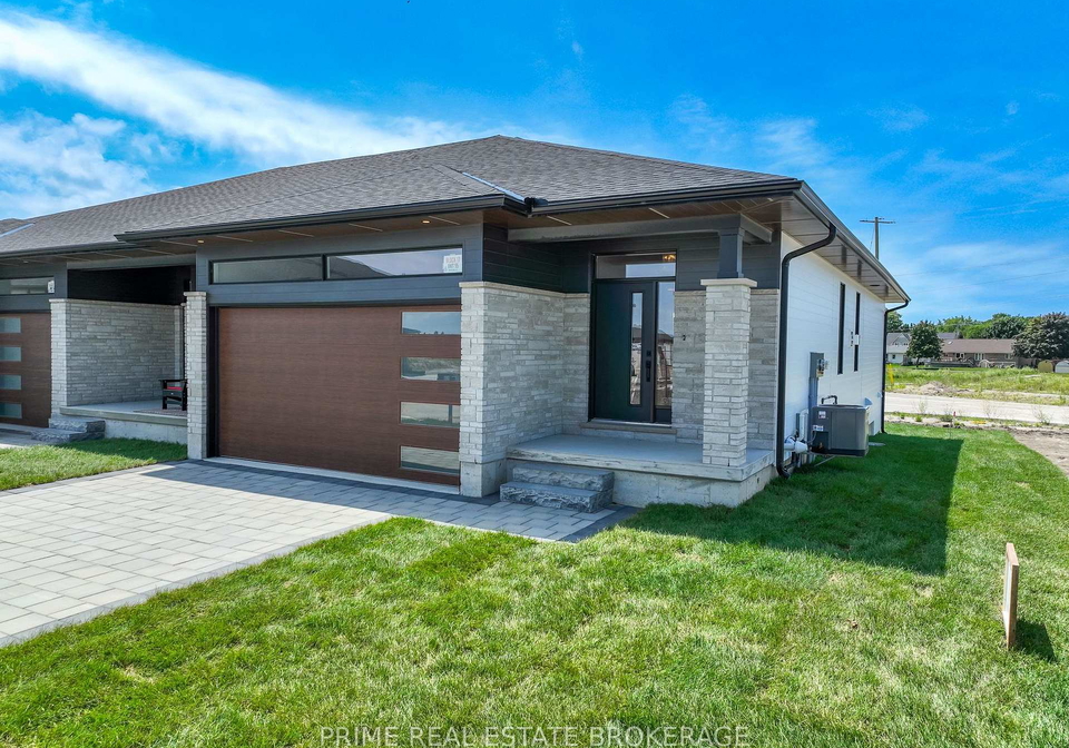 2-coastal-crescent-lambton-shores-ontario-x12662896