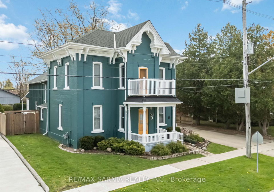 35-main-street-n-lambton-shores-ontario-x12662950