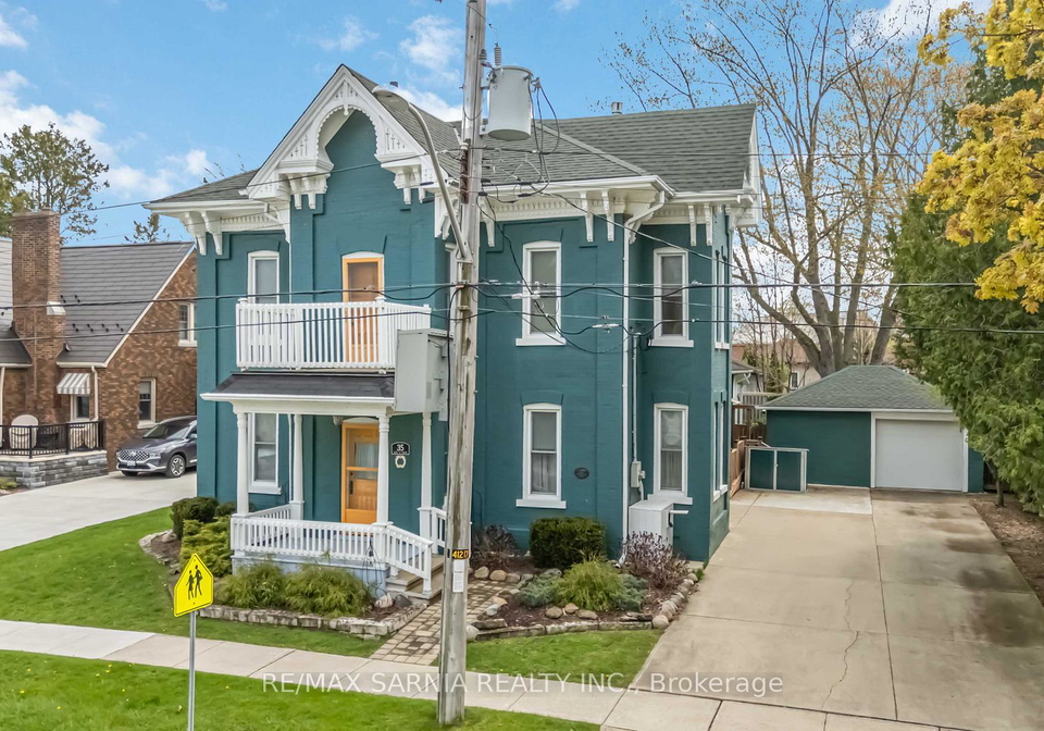 35-main-street-n-lambton-shores-ontario-x12662950