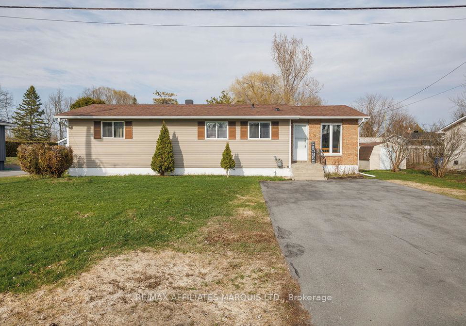 3-fraser-street-south-stormont-ontario-x12663624