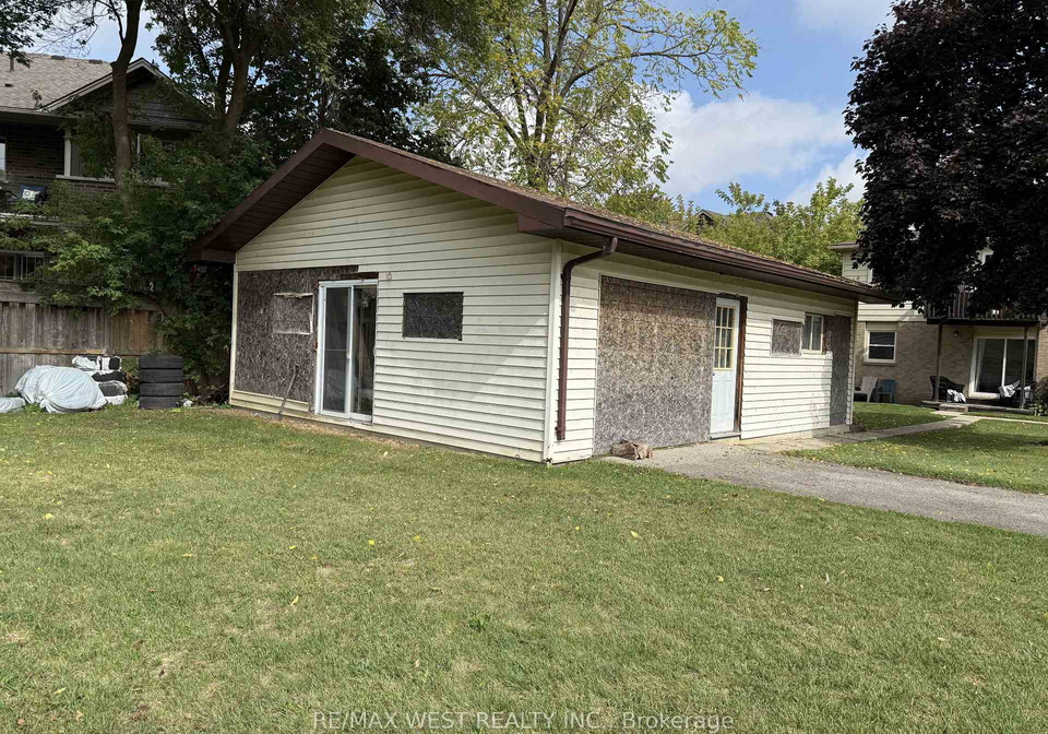 60-willow-street-brant-ontario-x12663676