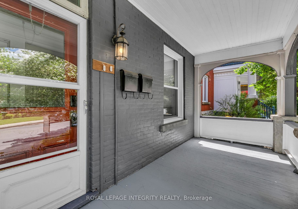 11spadina-avenue-ottawa-ontario-x12663786