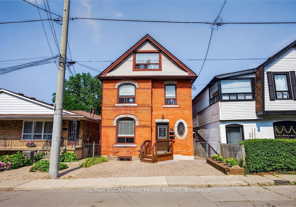 84-ray-street-s-hamilton-ontario-x12664074
