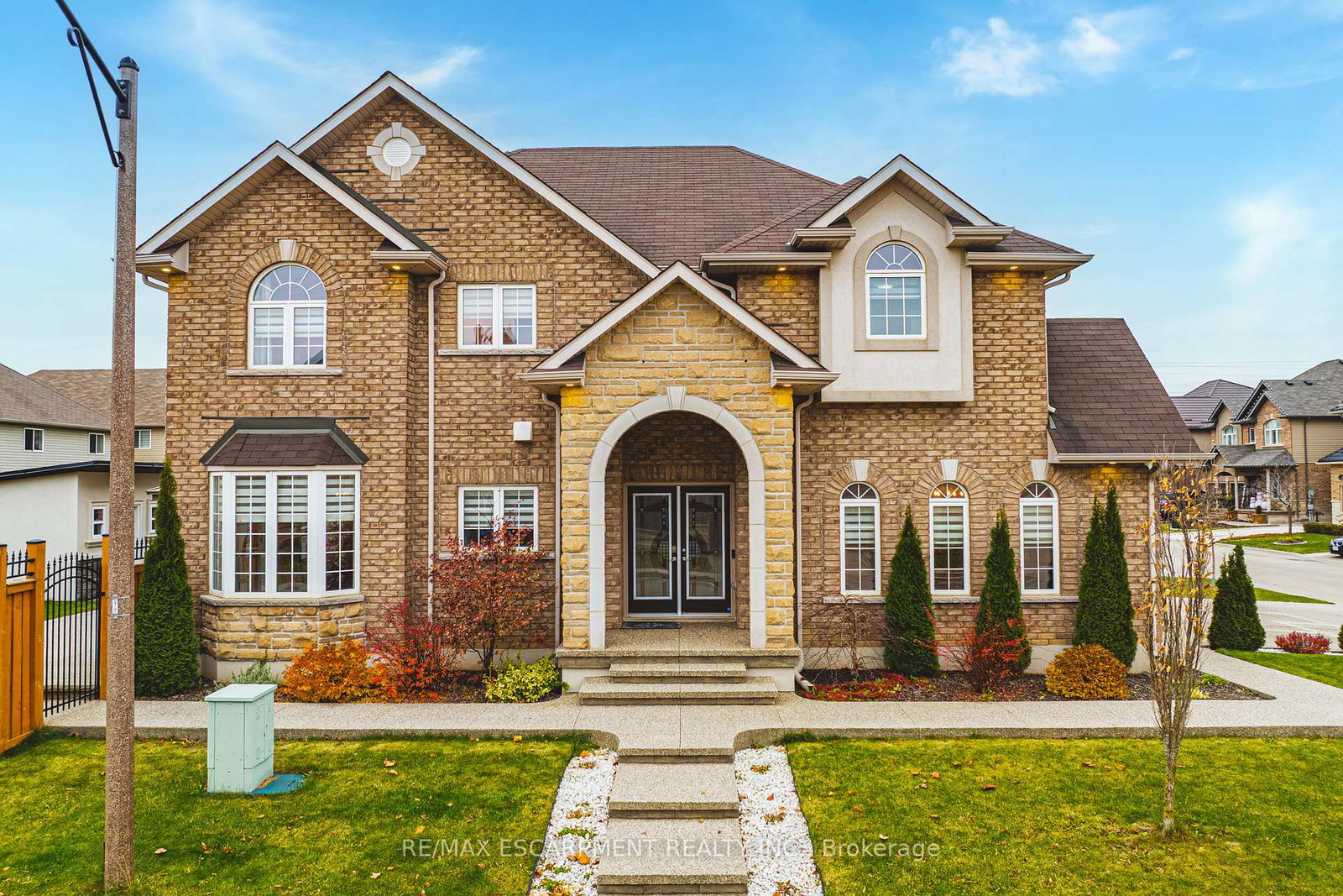 96-hidden-ridge-crescent-hamilton-ontario-x12664176