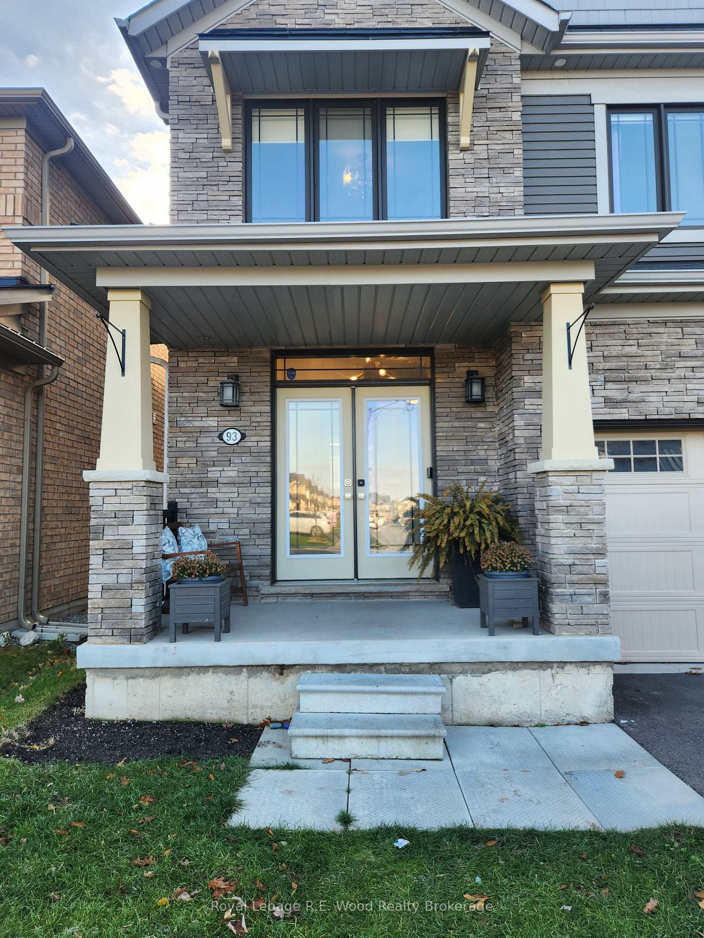 93-cactus-crescent-hamilton-ontario-x12664346