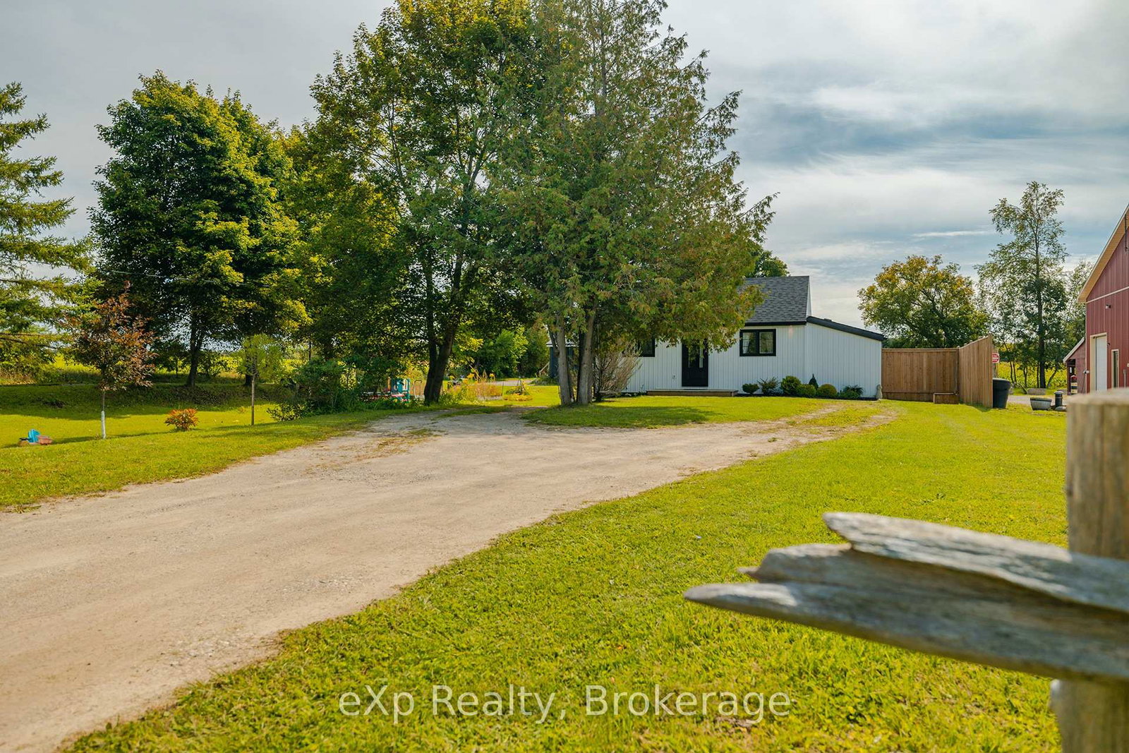 401250-grey-4-road-west-grey-ontario-x12665042