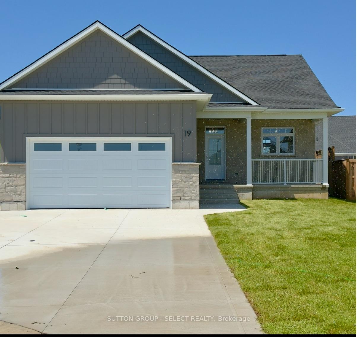19-lois-court-lambton-shores-ontario-x12665526