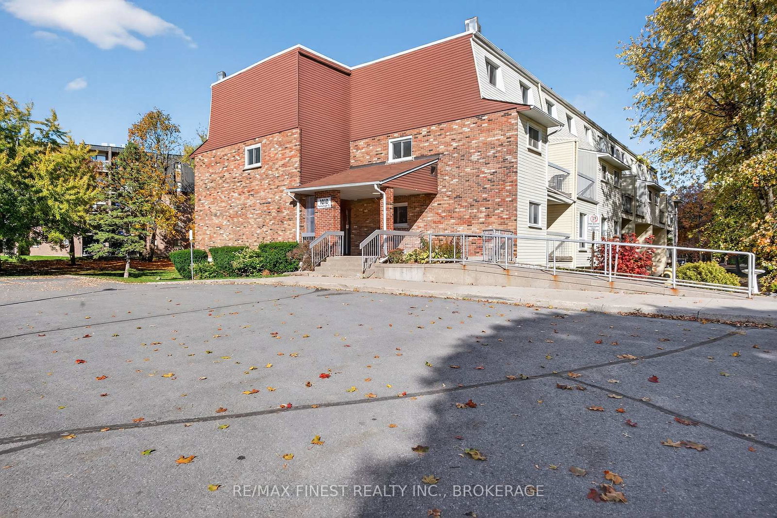 1010-pembridge-crescent-kingston-ontario-x12665544