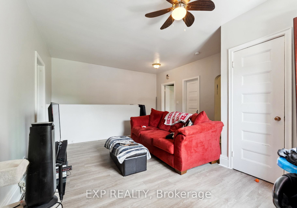 17-spring-street-quinte-west-ontario-x12665562