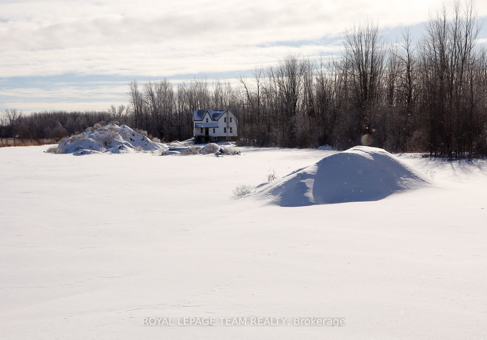 13640-grantley-road-south-dundas-ontario-x12665640