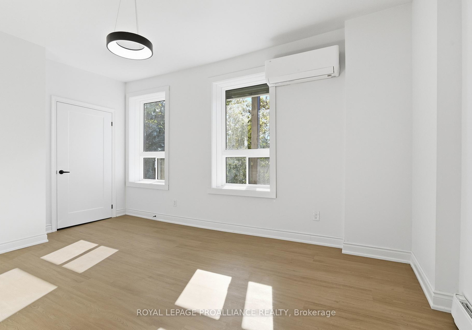 380-park-street-n-peterborough-ontario-x12665914