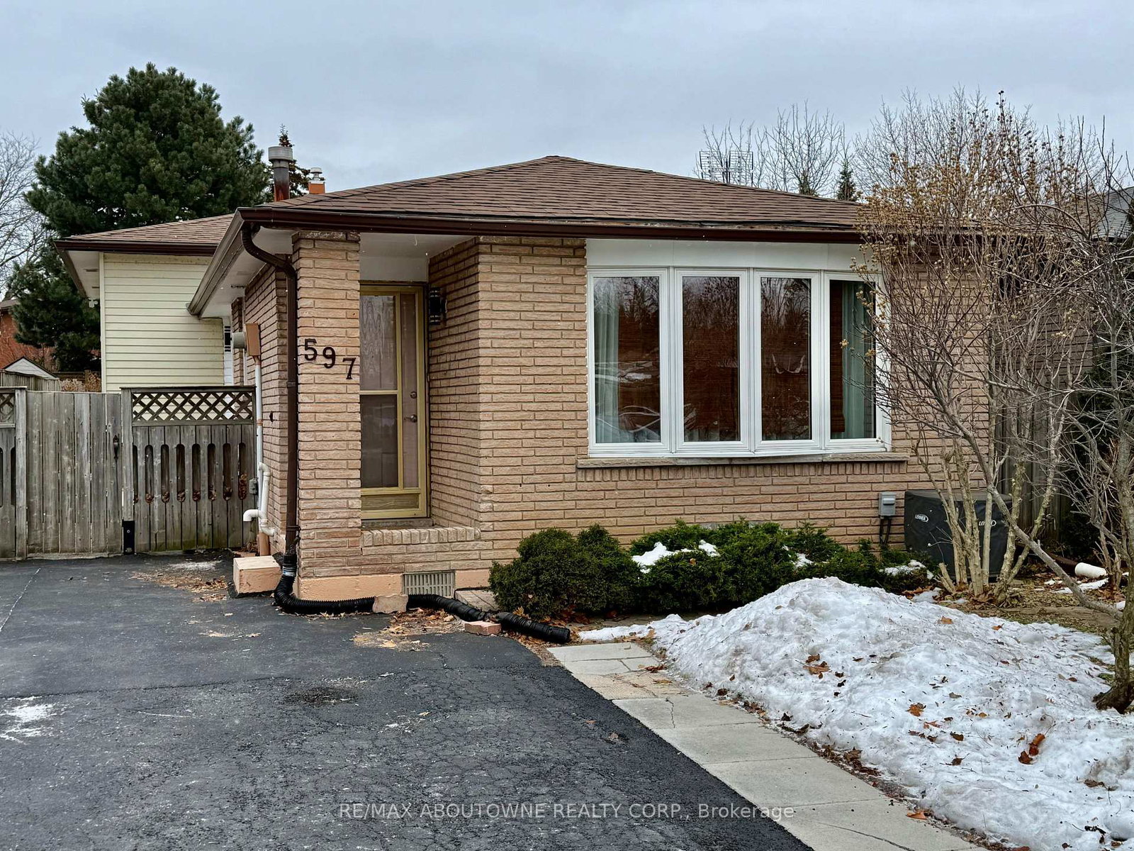 597-upper-paradise-road-hamilton-ontario-x12665934