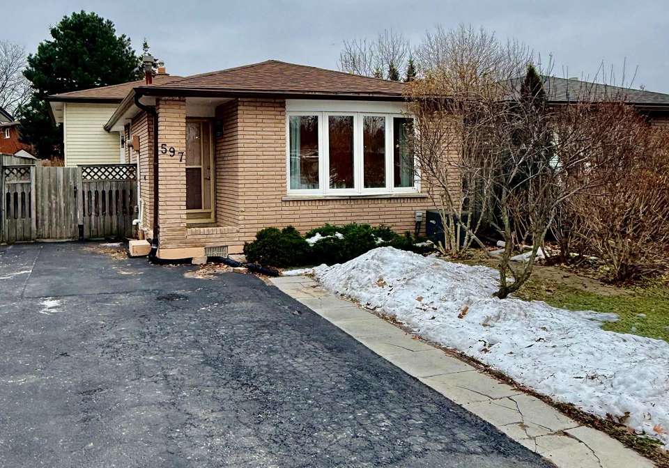 597-upper-paradise-road-hamilton-ontario-x12665934