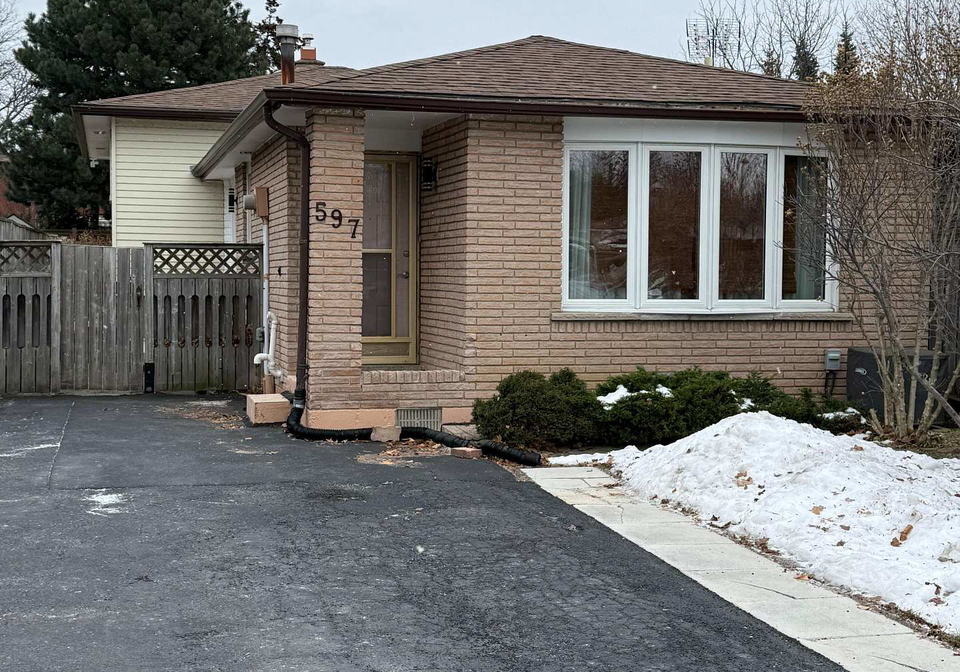 597-upper-paradise-road-hamilton-ontario-x12665934