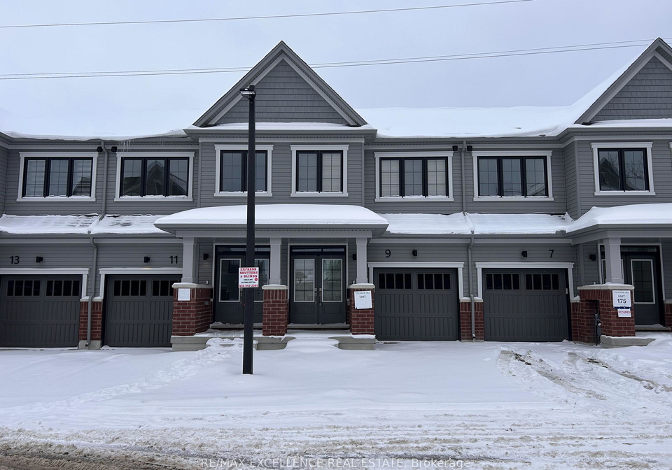 9-radium-common-cambridge-ontario-x12668282