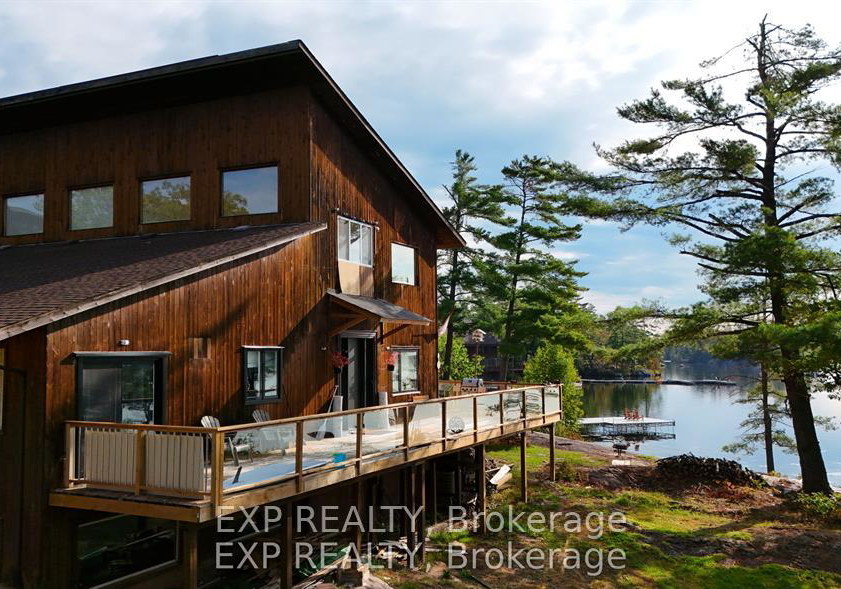 65-fire-route-trent-lakes-ontario-x12668902
