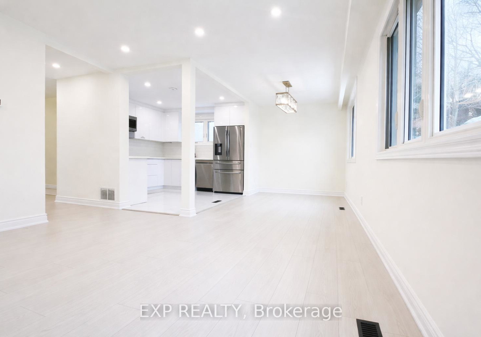 384-westwood-drive-kitchener-ontario-x12669038