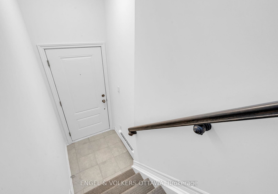 40-jaguar-private-kanata-ontario-x12670332