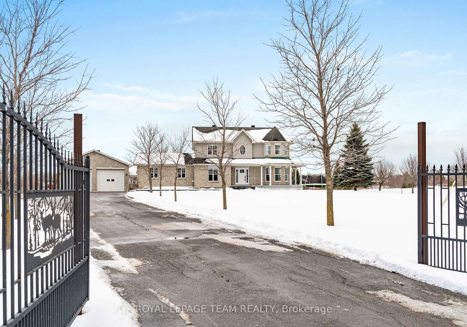 7474-mitch-owens-road-ottawa-ontario-x12670480