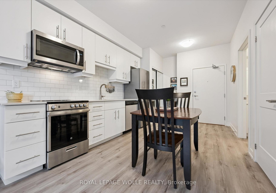 247-northfield-street-waterloo-ontario-x12670684