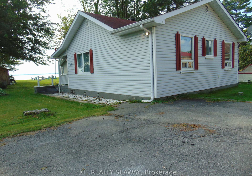 6242-maple-avenue-south-glengarry-ontario-x12670950