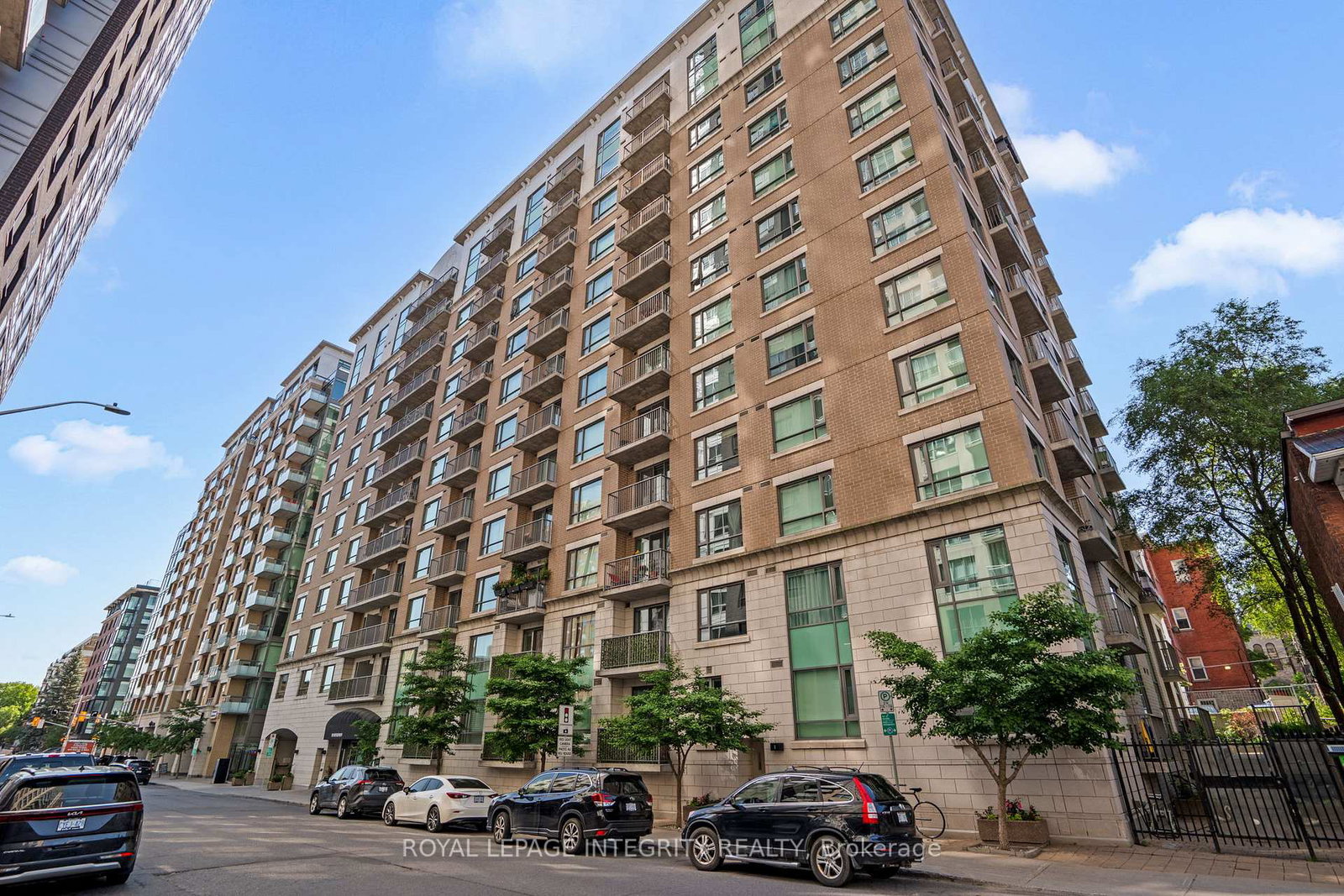 200-besserer-street-n-lower-town-sandy-hill-ottawa-ontario-x12671092