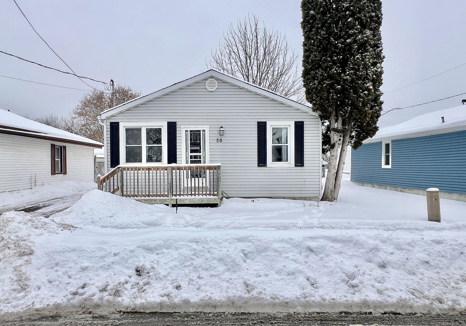 50-bentinck-street-quinte-west-ontario-x12671734