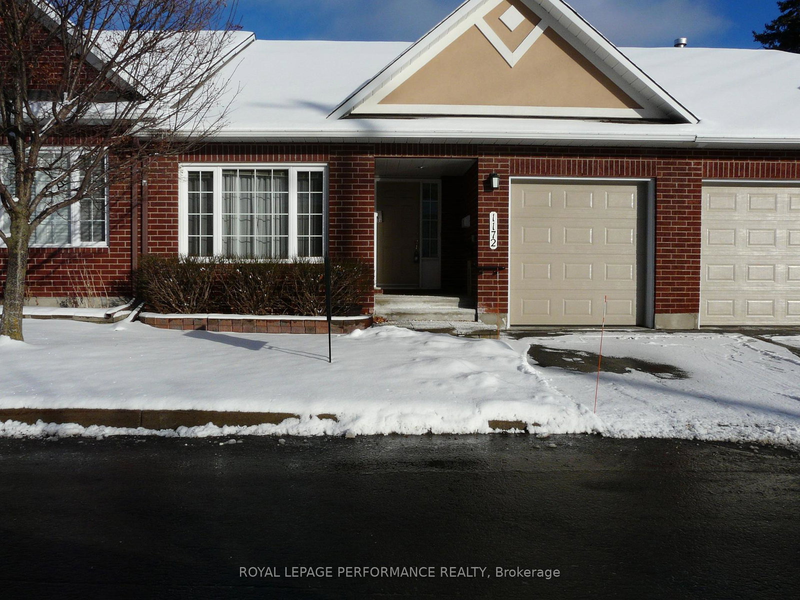 1172-foxborough-private-beacon-hill-north-south-and-area-ottawa-ontario-x12671856