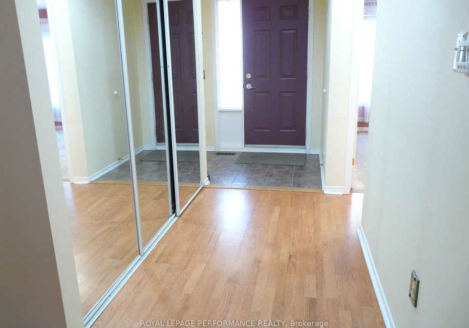 1172-foxborough-private-beacon-hill-north-south-and-area-ottawa-ontario-x12671856
