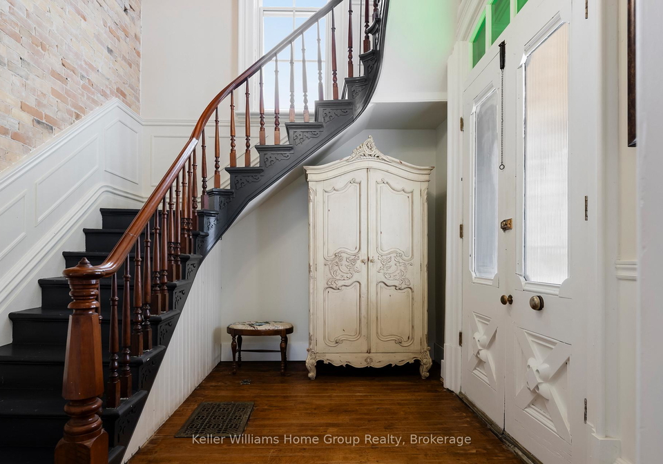 150-wellington-street-e-wellington-north-ontario-x12672456
