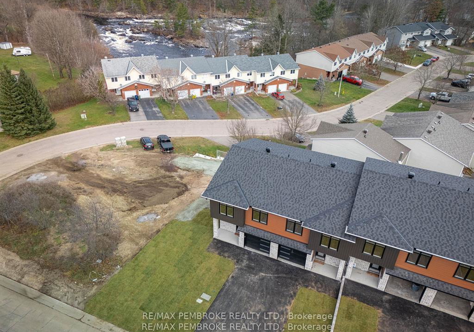 11-northbrook-street-petawawa-ontario-x12672692