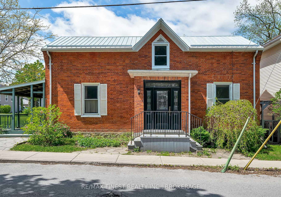 8-catherine-street-prince-edward-county-ontario-x12672838