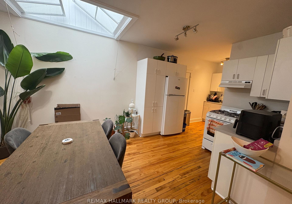 135-murray-street-lower-town-sandy-hill-ottawa-ontario-x12673046