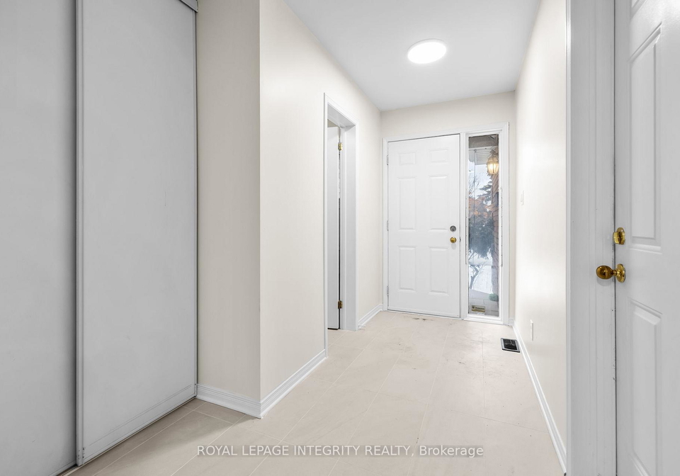 13-robarts-crescent-kanata-ontario-x12673438